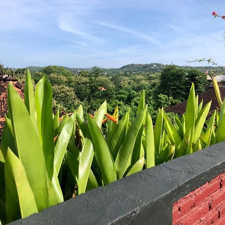 The Hidden Escapes Bingin- Sunset Rooftop Wood House With Ocean View & Private Kitchen Uluwatu Exteriör bild