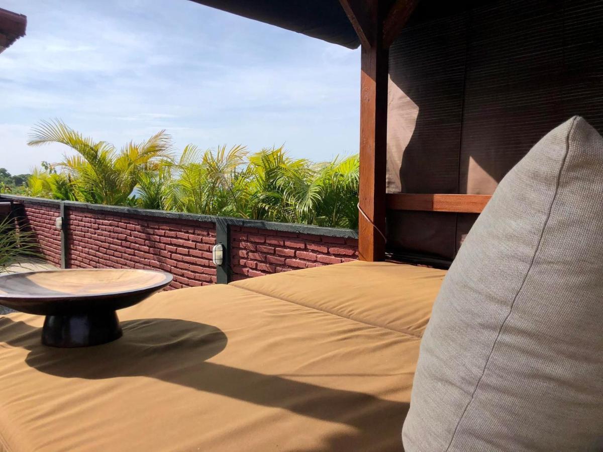 The Hidden Escapes Bingin- Sunset Rooftop Wood House With Ocean View & Private Kitchen Uluwatu Exteriör bild